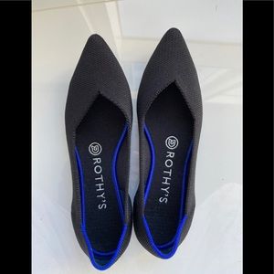 ROTHYS LIKE NEW flats “the point” in black size 6M